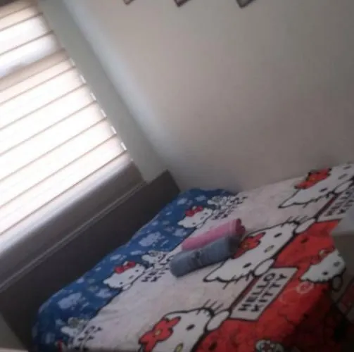 Superb Edsa Cheap @ Graceysplace Unit 2 Apartment Manila